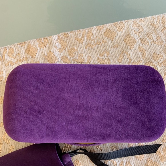 Gucci Sunglass Case - Picture 3 of 4